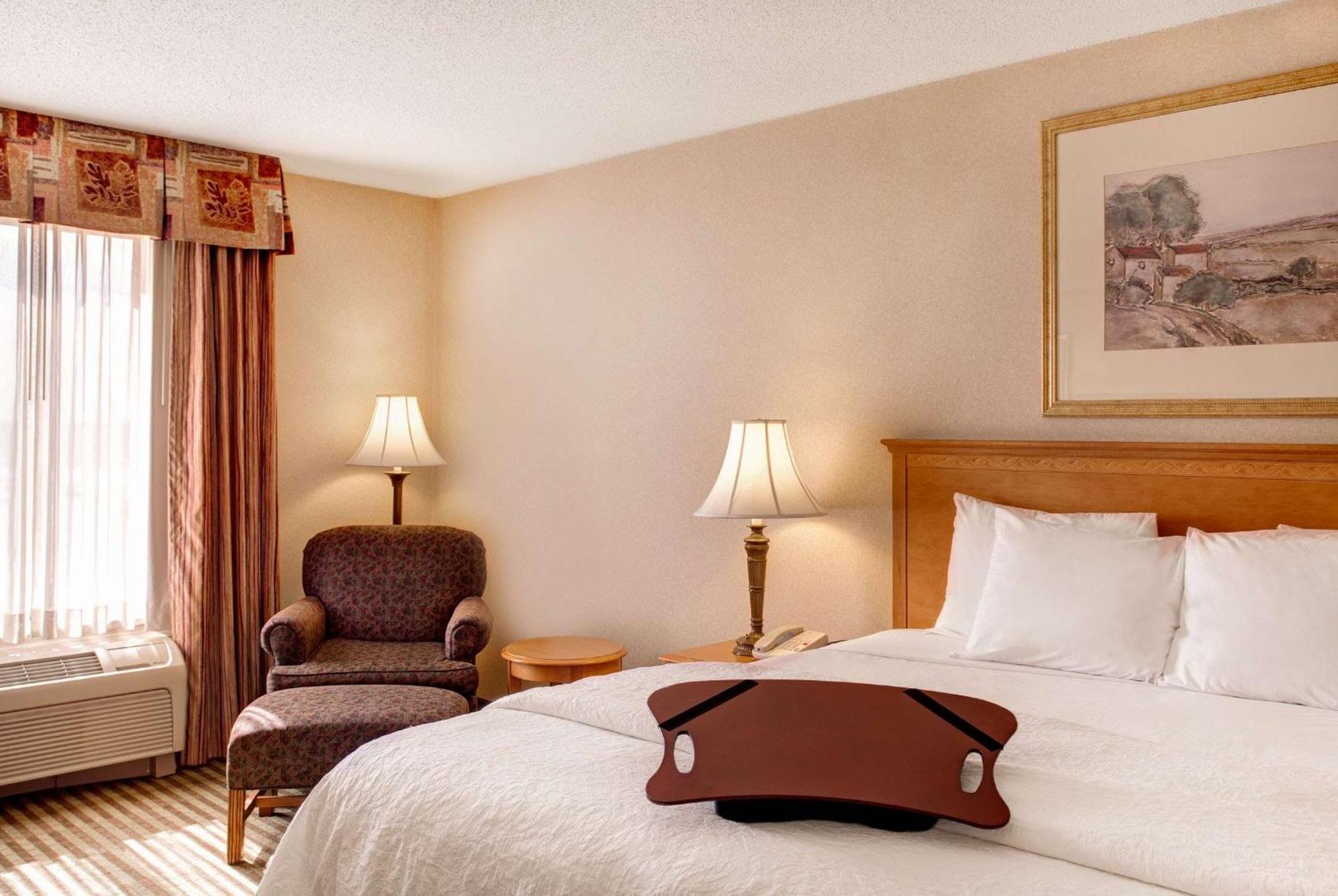 Hampton Inn & Suites Аддисон Экстерьер фото