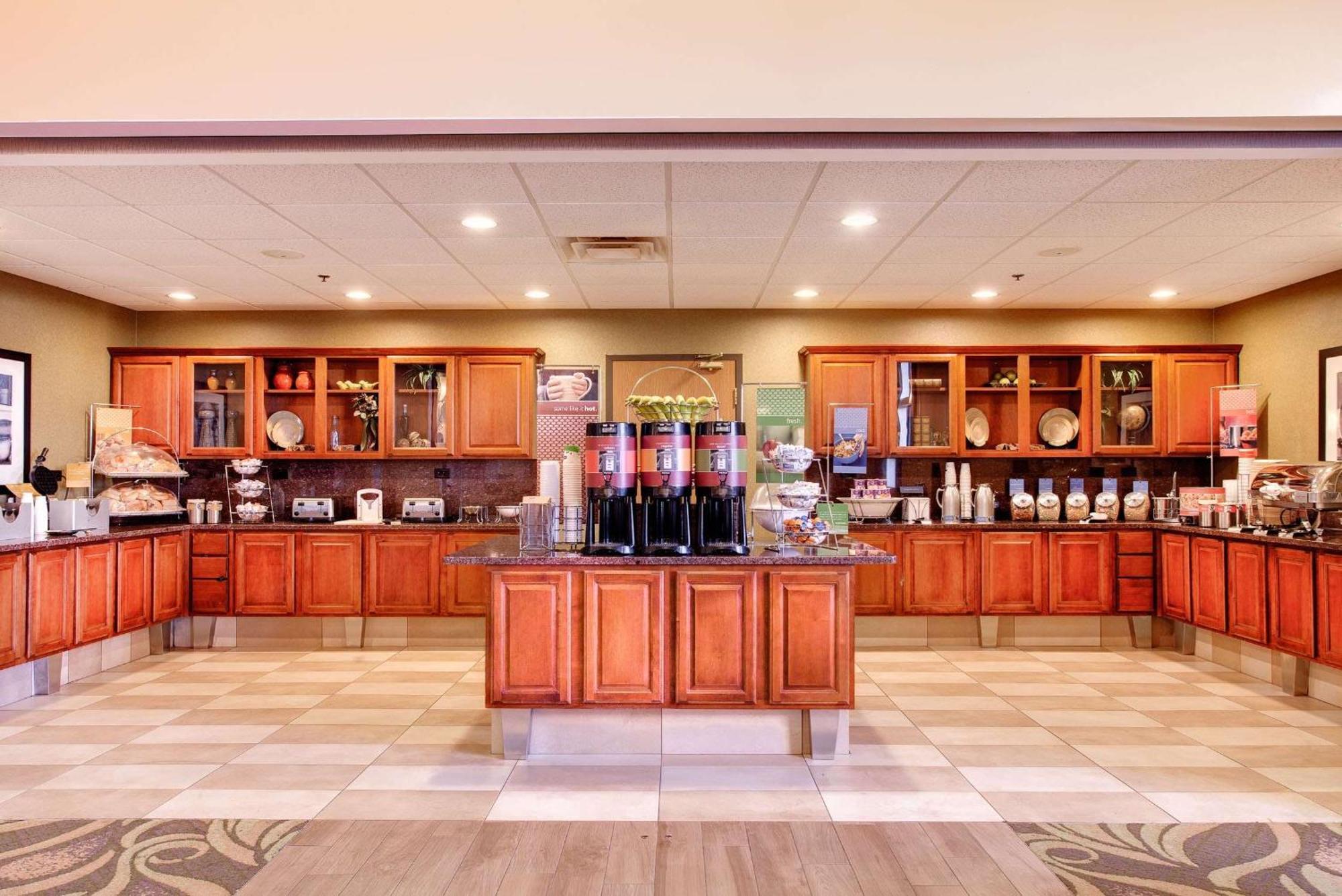 Hampton Inn & Suites Аддисон Экстерьер фото