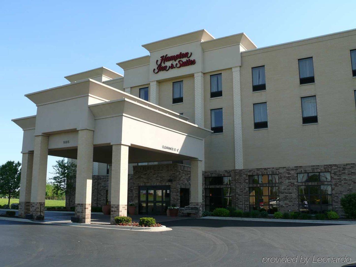 Hampton Inn & Suites Аддисон Экстерьер фото